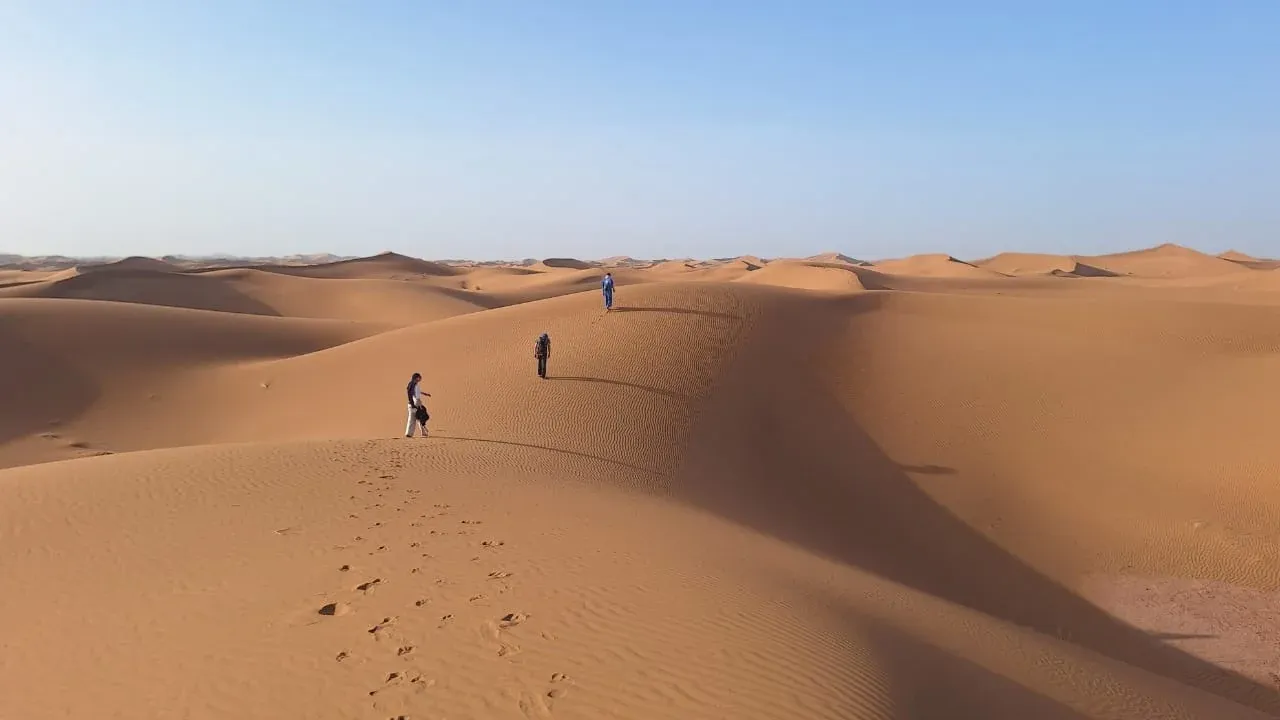 Trek long 7 jours / 6 nuits — La Grande Odyssée de Chegaga — Caravane chamelière et bivouac nomade dans les dunes