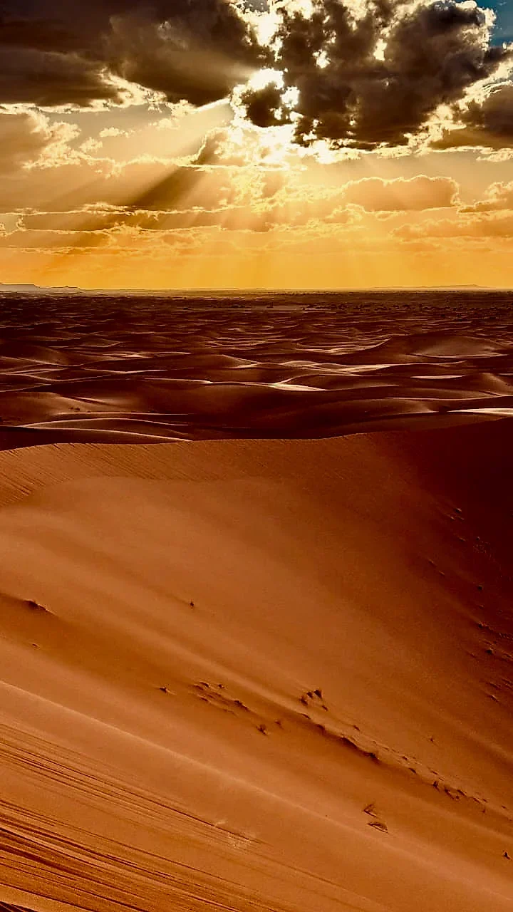 Grande Traversée des Oasis & Dunes Secrètes en 4x4 — Expédition saharienne dans le désert marocain