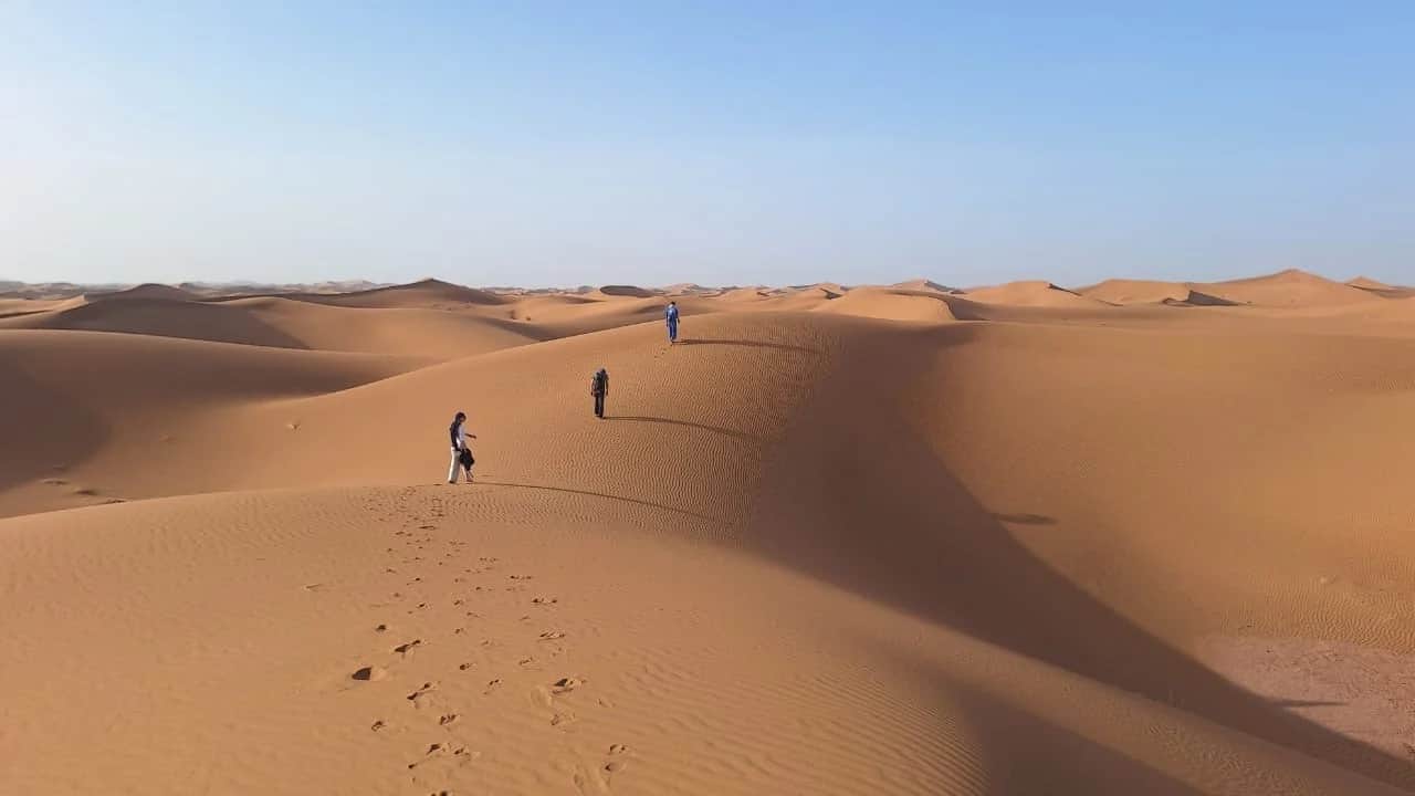 Traversée de la crête au crépuscule